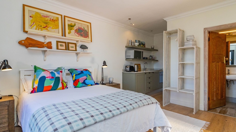 4 Bedroom Property for Sale in Westcliff Western Cape